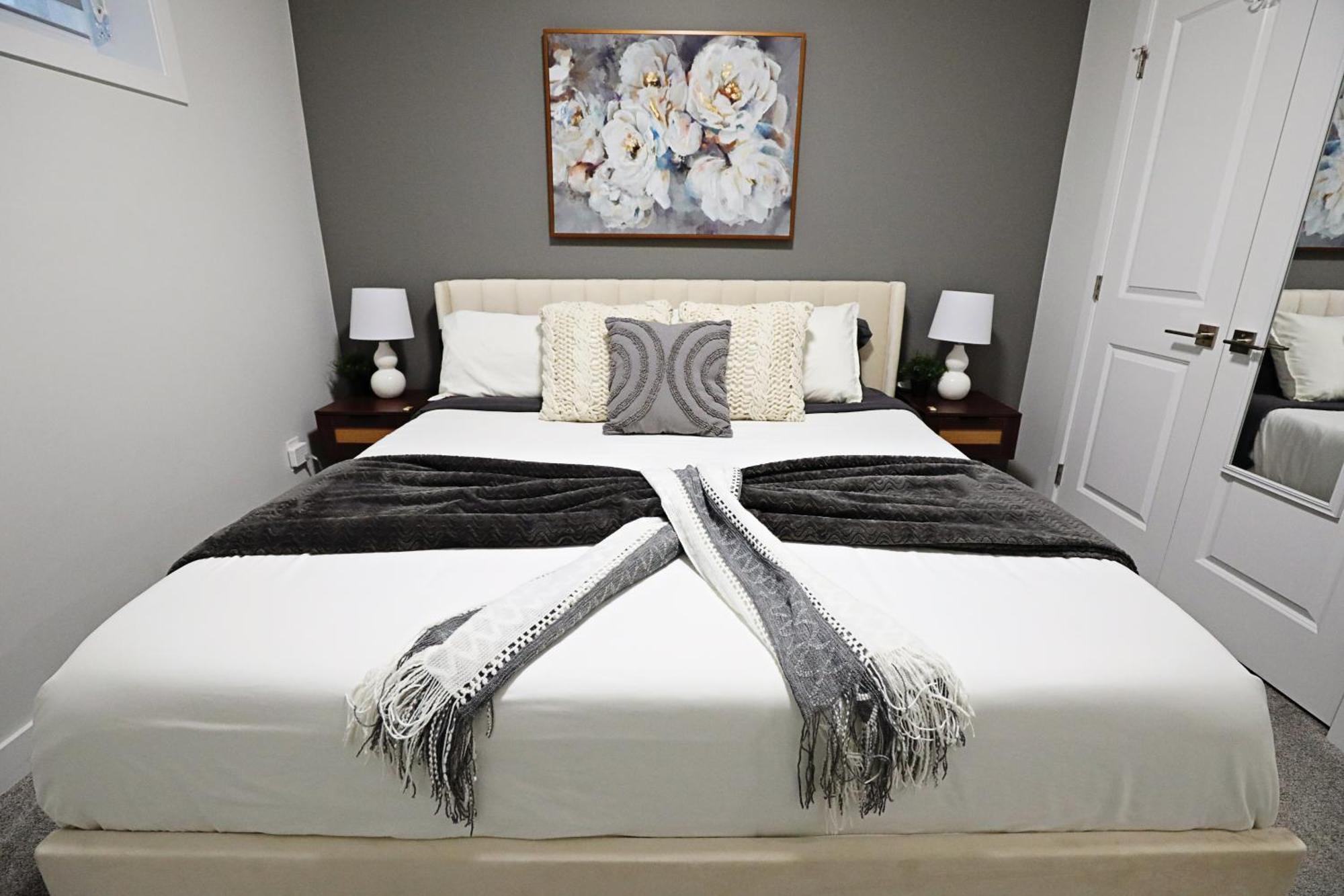Beautiful Home With 4 King Beds,Airport,Disney+ Edmonton Exterior foto
